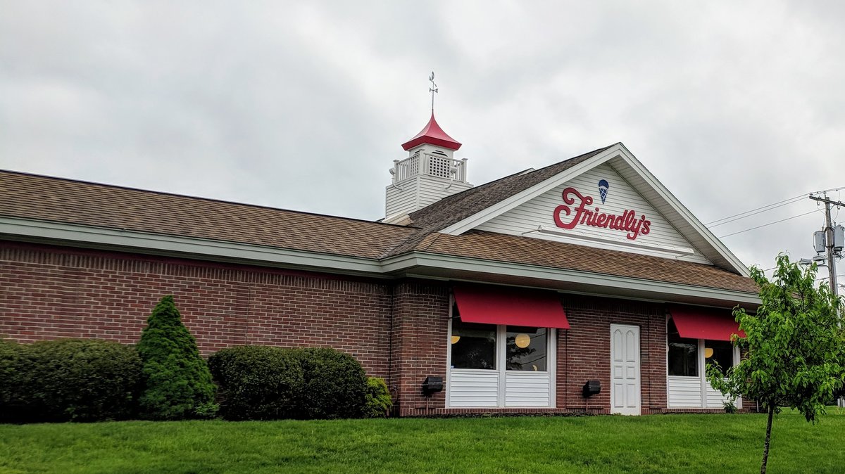 Friendly, NC - File:Friendly's (Vernon, Connecticut) (28102639087).jpg - Wikimedia Commons