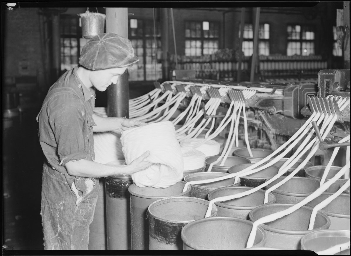 High Point, NC - Soubor:High Point, North Carolina - Textiles. Pickett Yarn Mill. Drawing -  back